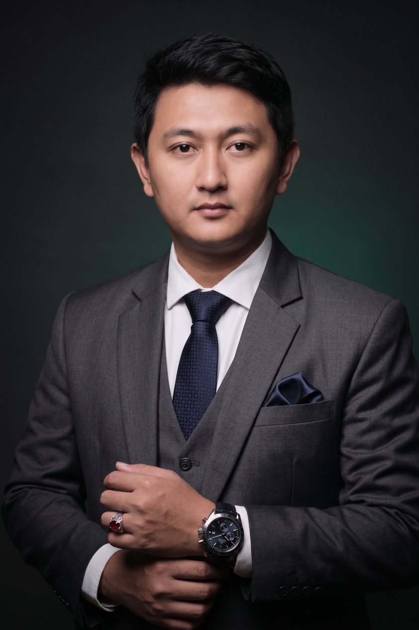 Formal portrait of Gibran Mahardika